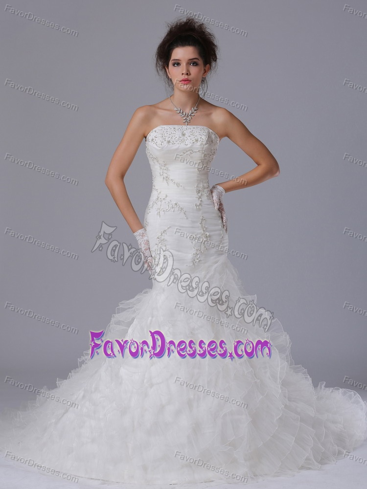 Exquisite Strapless Court Train Organza Wedding Dress with Appliques and Ruffles
