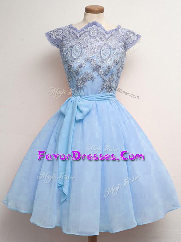 Colorful Scalloped Cap Sleeves Dama Dress for Quinceanera Knee Length Lace and Belt Blue Chiffon