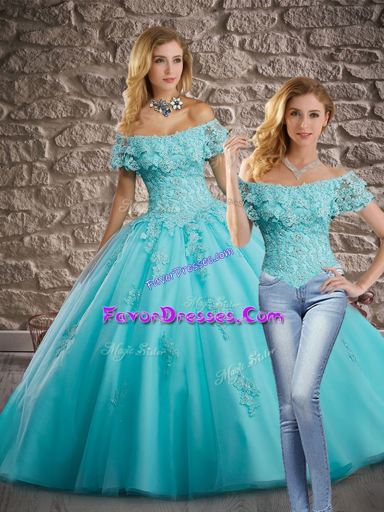  Short Sleeves Brush Train Lace and Appliques Lace Up Quinceanera Gowns