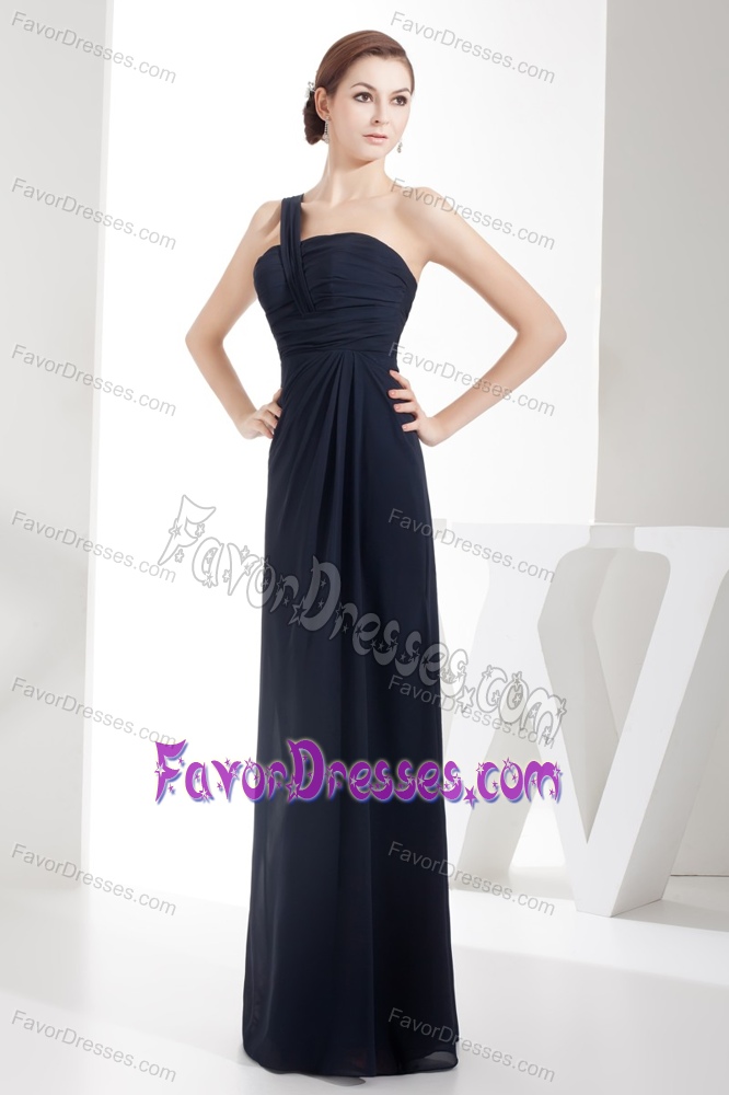 Single Shoulder Navy Blue Chiffon Prom Celebrity Dress with Ruching on Sale