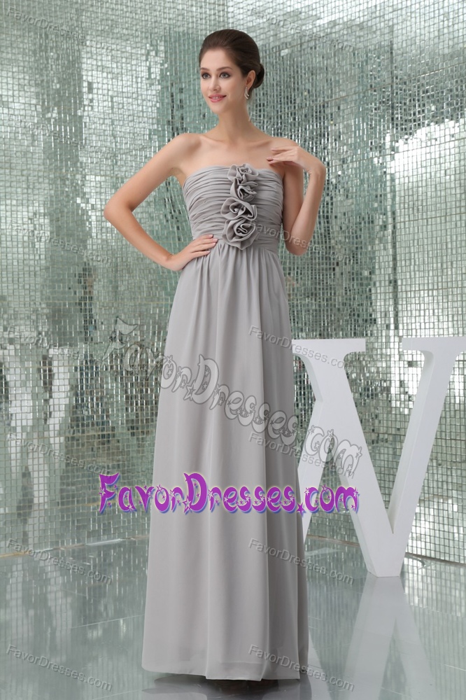 Gray Long Chiffon Quinceanera Dama Dresses with Ruches and Flowers