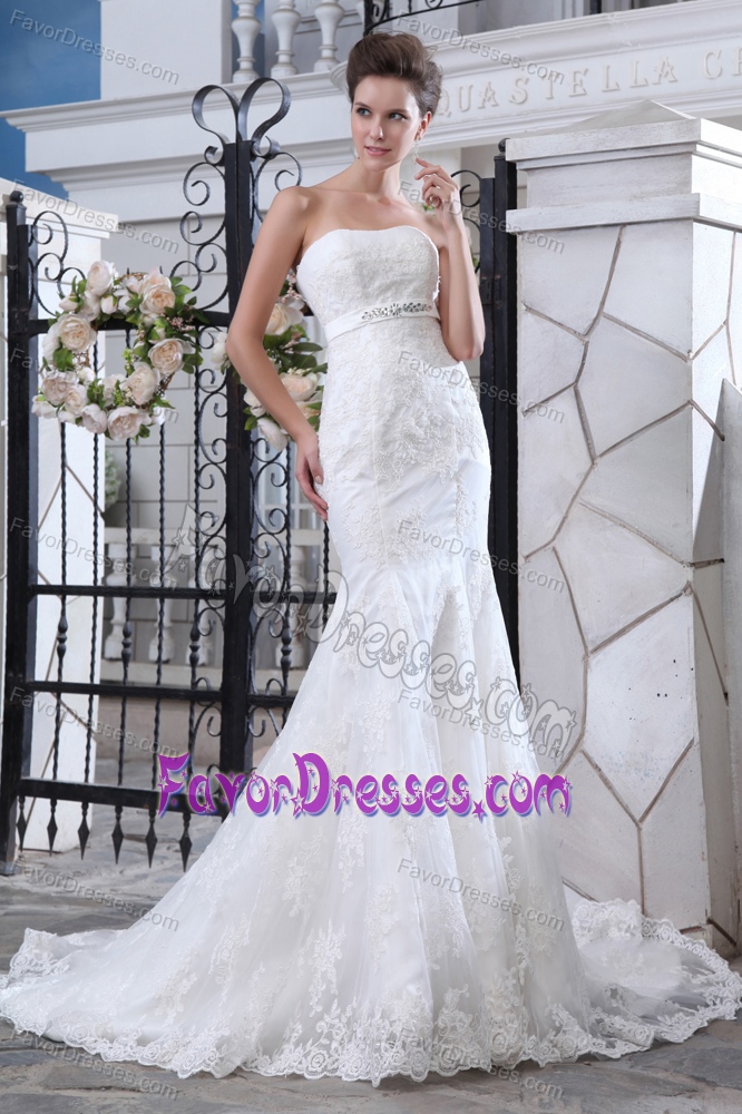 Luxurious Mermaid Strapless Church Wedding Dresses with Beadings and Sash