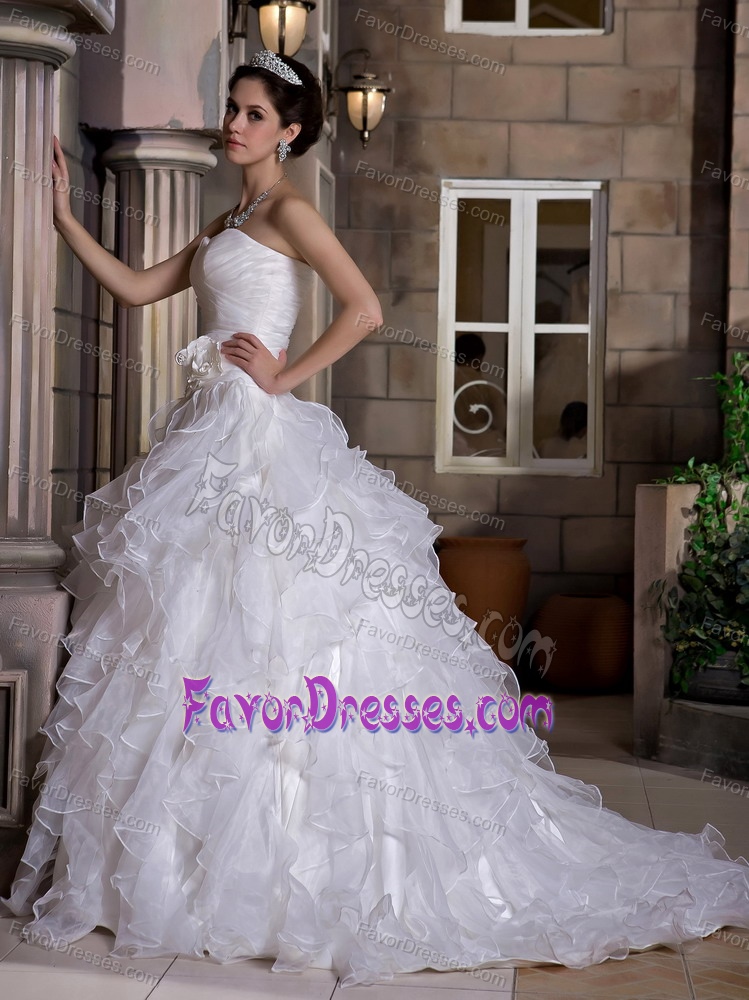Romantic Sweetheart Wedding Dresses with Ruffles and Flowers