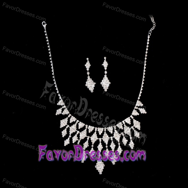 Amazing Rhinestons Alloy Plated Jewelry Set Including Necklace And Earrings