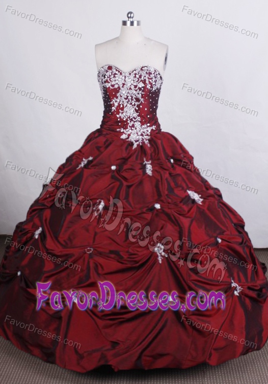 Beautiful Embroidery Sweetheart Quinceanera Real Sample Dresses in Burgundy