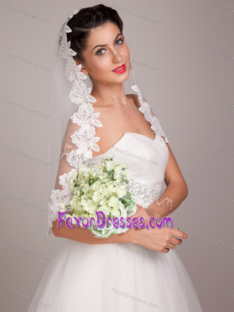 Elegant Round Shape Hand-tied Wedding Bouquet