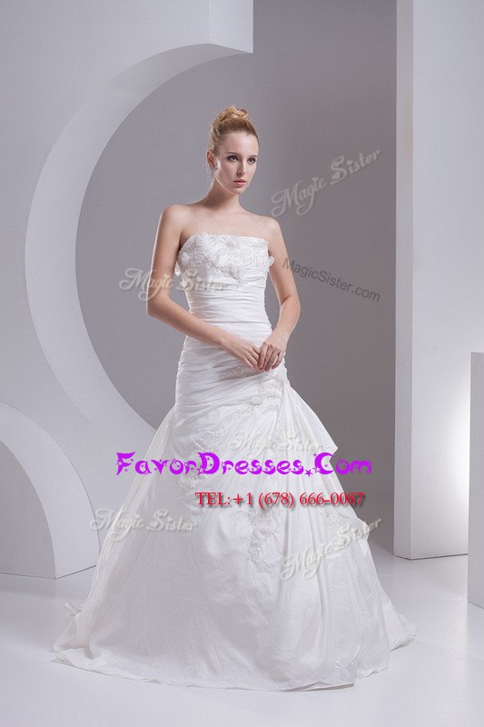 High Class Strapless Sleeveless Taffeta Wedding Dress Hand Made Flower Brush Train Side Zipper