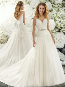 Hot Selling White Sleeveless Tulle Brush Train Clasp Handle Wedding Dress for Wedding Party