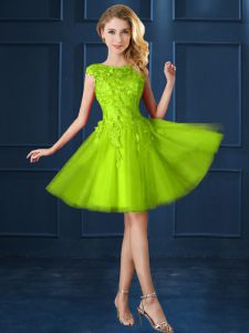 Yellow Green A-line Bateau Cap Sleeves Tulle Knee Length Lace Up Lace and Appliques Quinceanera Court of Honor Dress