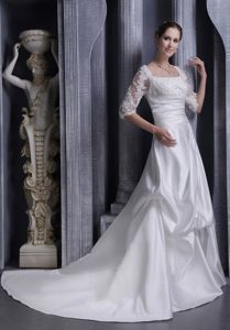 Pretty White Square Taffeta Laces Wedding Dress with Half Sleeves in 2014