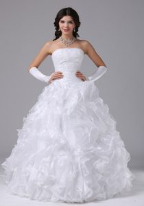 2013 Romantic Lace-up Long Organza Dresses for Brides with Ruffles