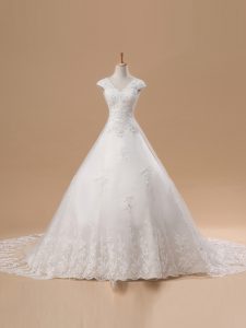 Best Selling White Lace Up V-neck Lace and Appliques Wedding Dresses Tulle and Lace Short Sleeves Chapel Train